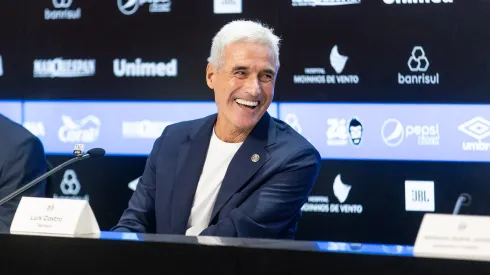 Luís Castro gosta de Júnior Santos – Foto: Pedro H. Tesch / Grêmio FBPA.