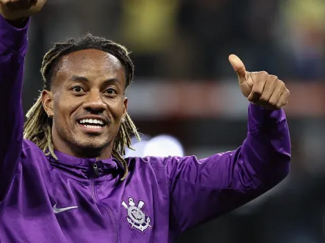 Corinthians busca renovar com André Carrillo; meia tem contrato até o fim de 2026