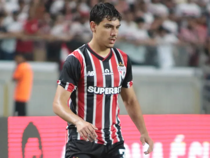 São Paulo recebe oferta do Porto para renovar o empréstimo de Moreira