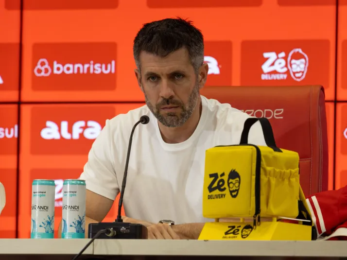 Pezzolano avisa que 2026 do Internacional será de transição