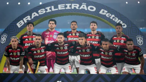 Jogadores do Flamengo posam para foto antes na partida contra Ceara no estadio Maracana pelo campeonato Brasileiro A 2025. Foto: Jorge Rodrigues/AGIF