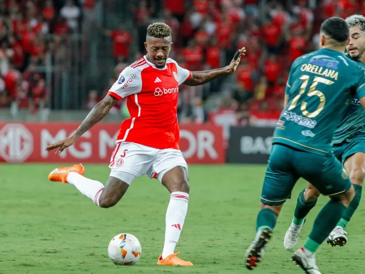 Ex-Inter, Igor Gomes surge como opção na zaga do Cruzeiro