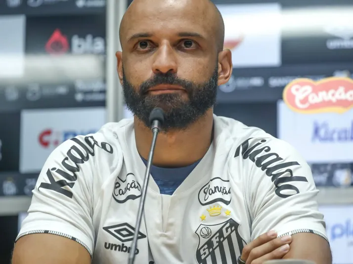 Santos avalia saída de Thaciano para a Udinese, da Itália