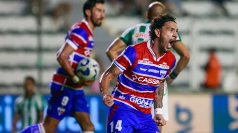 Eros Mancuso, lateral do Fortaleza. Foto: Luiz Erbes/AGIF