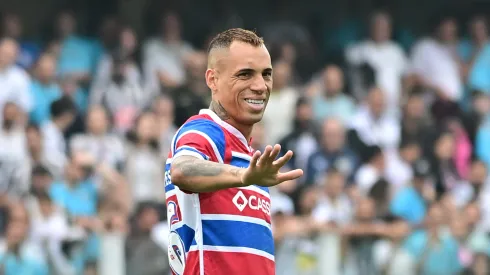 Breno Lopes jogador do Fortaleza durante partida contra o Santos no estadio Vila Belmiro pelo campeonato Brasileiro A 2025. Foto: Jota Erre/AGIF