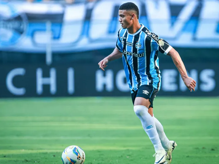 Gustavo Nunes, ex-Grêmio, tem futuro incerto no Brentford