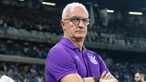 Dorival durante confronto entre Cruzeiro e Corinthians na Copa do Brasil de 2025.