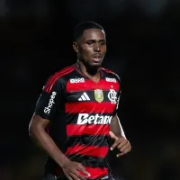Alvo do Grêmio, Evertton Araújo não deve sair do Flamengo neste momento