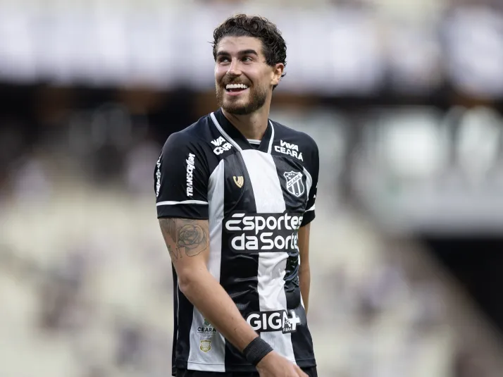 Pedro Raul pode ficar no Corinthians e aguarda aval de Dorival