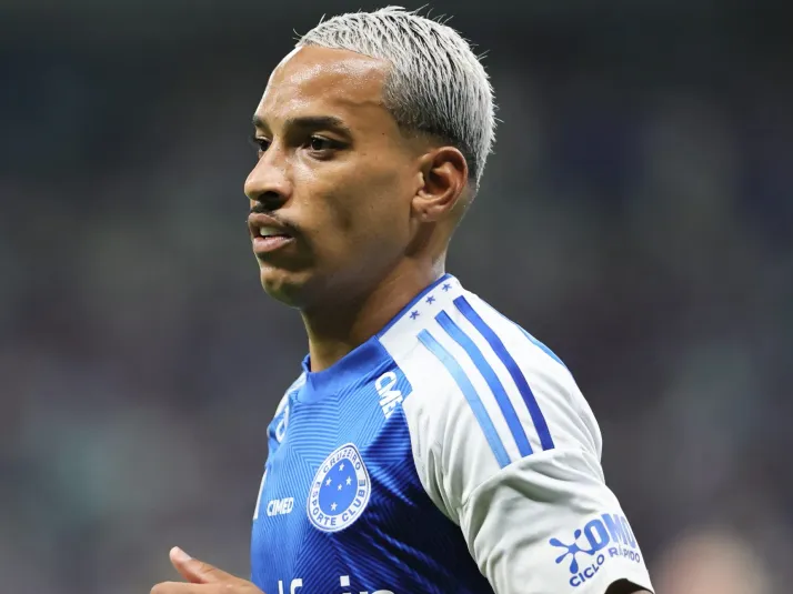 Pedro Junio, do Cruzeiro, aponta o que falta para renovação com Matheus Pereira