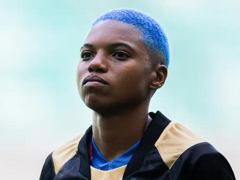 Rhaizza manda recado à torcida em chegada ao Corinthians