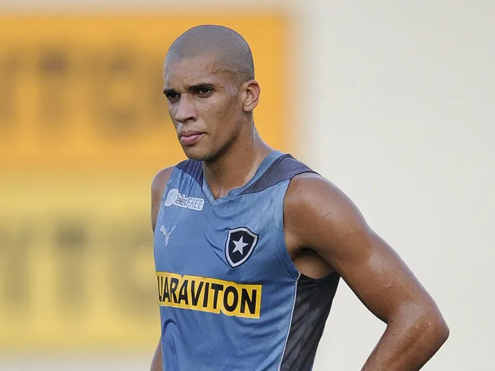 Ex-Botafogo, Dória revela desejo envolvendo retorno ao Glorioso