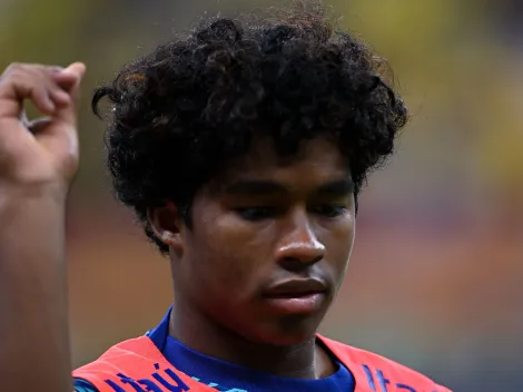 Técnico do Lyon descarta estreia imediata de Endrick, ex-Palmeiras