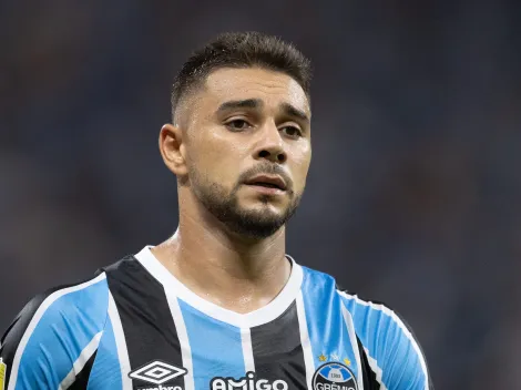 João Pedro está liberado e participou do treino no Grêmio