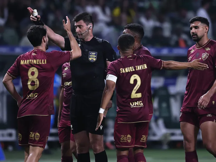 Athletico-PR mostra interesse na contratação de Ignácio, do Fluminense