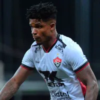 Vitória anuncia renovação com Jamerson, emprestado pelo Coritiba