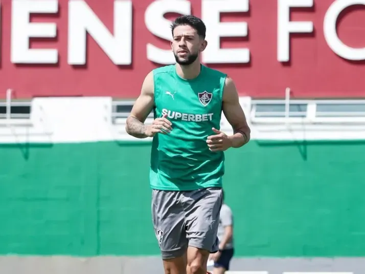Jemmes, único reforço anunciado, inicia os trabalhos no Fluminense