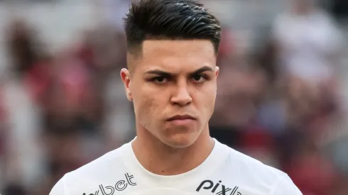 Roni durante confronto entre Athletico-PR x Corinthians no Brasileirão de 2023.