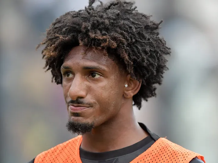 Talles Magno se despede oficialmente do Corinthians