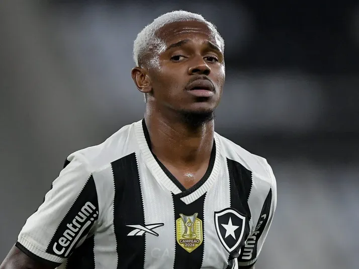 Athletico-PR volta a mostrar interesse na contratação de Jeffinho