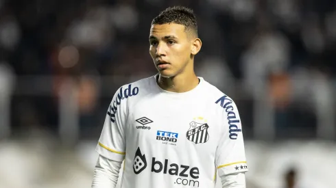 Deivid Washington jogador do Santos durante partida contra o Bahia no estádio Vila Belmiro pelo campeonato Copa do Brasil 2023. Foto: Abner Dourado/AGIF