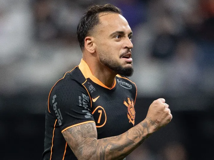 Shakhtar dará preferência ao Atlético-MG na disputa por Maycon