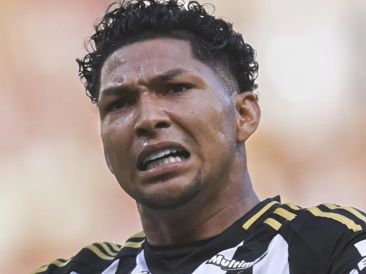 Rony se irrita com demora do Atlético para aceitar oferta do Santos