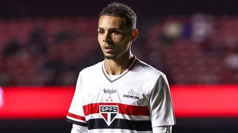 Matheus Alves durante confronto entre São Paulo x Fortaleza no Brasileirão de 2025.