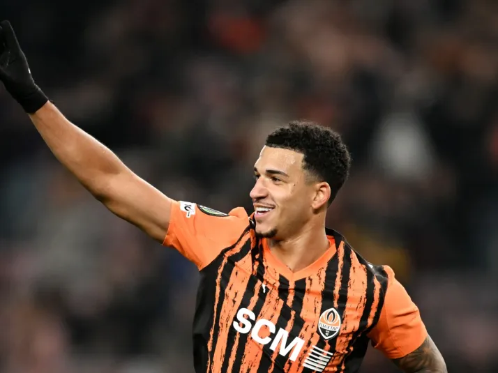 Flamengo recua por Kauã Elias