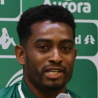 Marcos Vinícius chega à Chapecoense e vira peça-chave do elenco