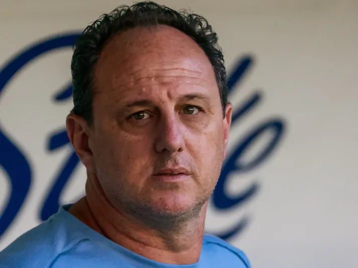 Bahia mostra interesse na contratação do volante Jhon Solís