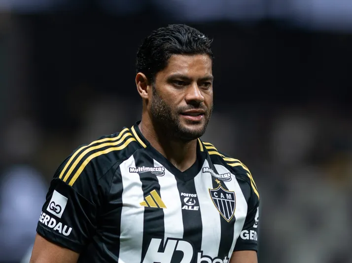 Diretor do Atlético-MG se pronuncia sobre Hulk, alvo do Fluminense