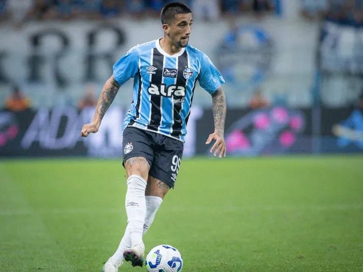 Bahia regulariza Cristian Olivera e ganha reforço para início da temporada