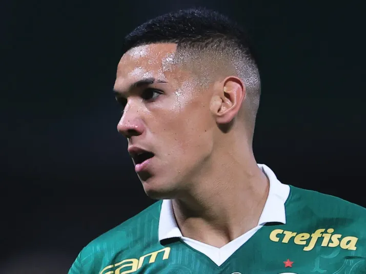 Abel descarta retorno de Naves ao Palmeiras