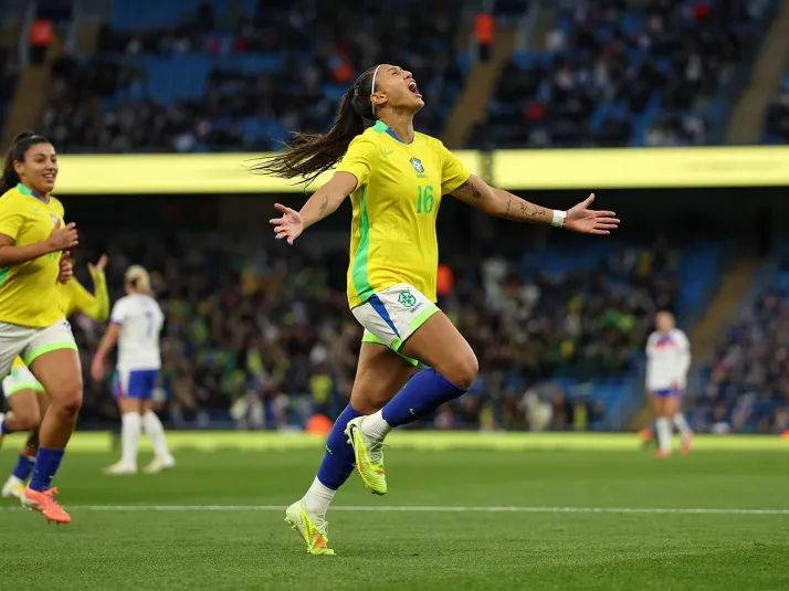 Bia Zaneratto retorna ao Palmeiras após dois anos