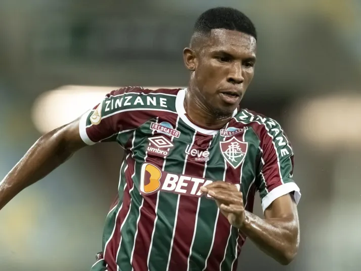 Lelê ganha 'última chance' no Fluminense