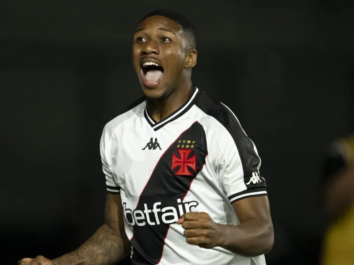 Chapecoense faz proposta por Leandrinho, do Vasco