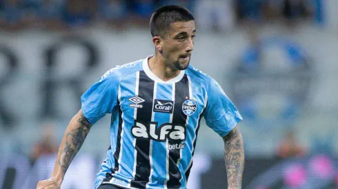 Cristian Olivera durante confronto entre Grêmio x Cruzeiro no Brasileirão de 2025.