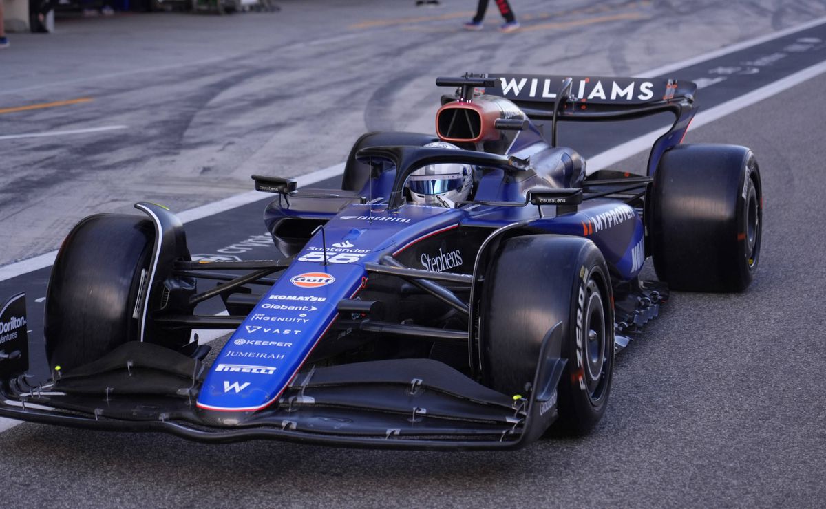 Carlos Sainz se subió por primera vez a un Williams y ya logró algo que Franco Colapinto no pudo en 9 carreras - Bolavip Argentina