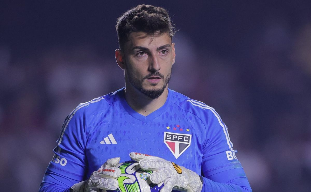 São Paulo agora tem goleiro? Rafael se destaca em título da Copa do ...