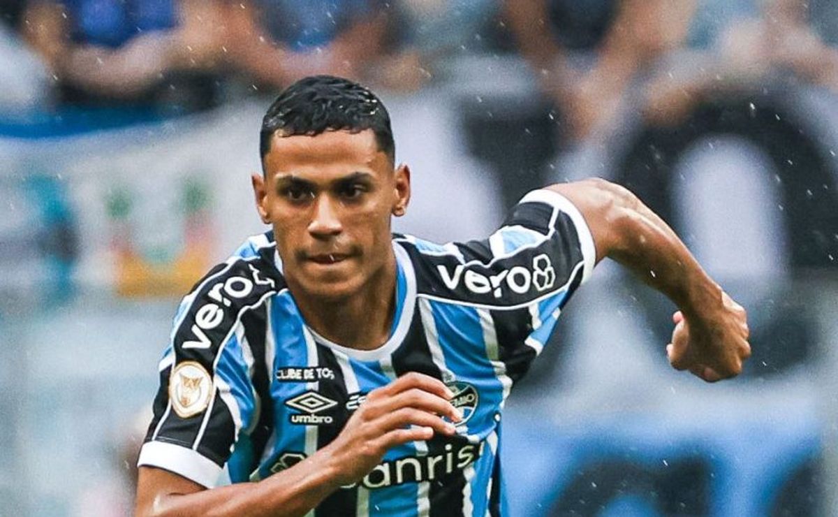 Ex-Corinthians e Grêmio, atacante tem início arrasador na Índia e não pensa  em voltar ao Brasil, futebol