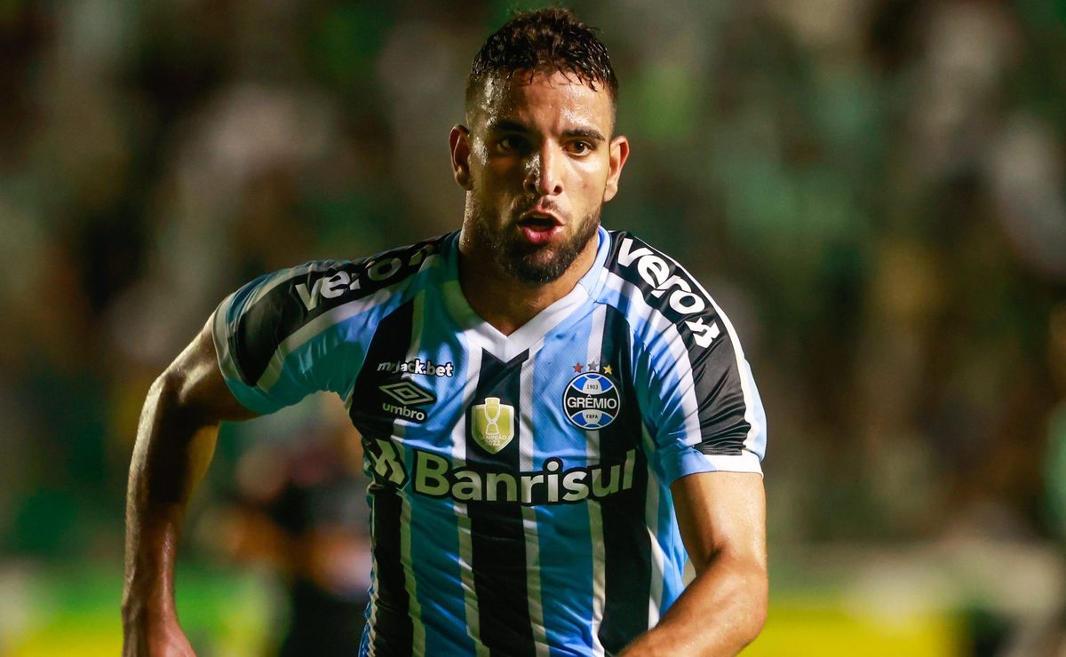 Revirou o passado: Pepê não arrega e atribui ‘culpa’ de título Brasileiro do Palmeiras na arbitragem