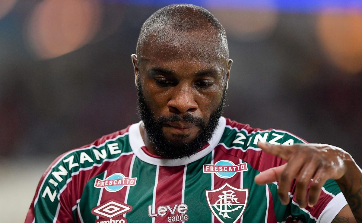 Confirmado: Com Manoel voltando de lesão, Fluminense divulga lista de relacionados para jogo contra o Bahia