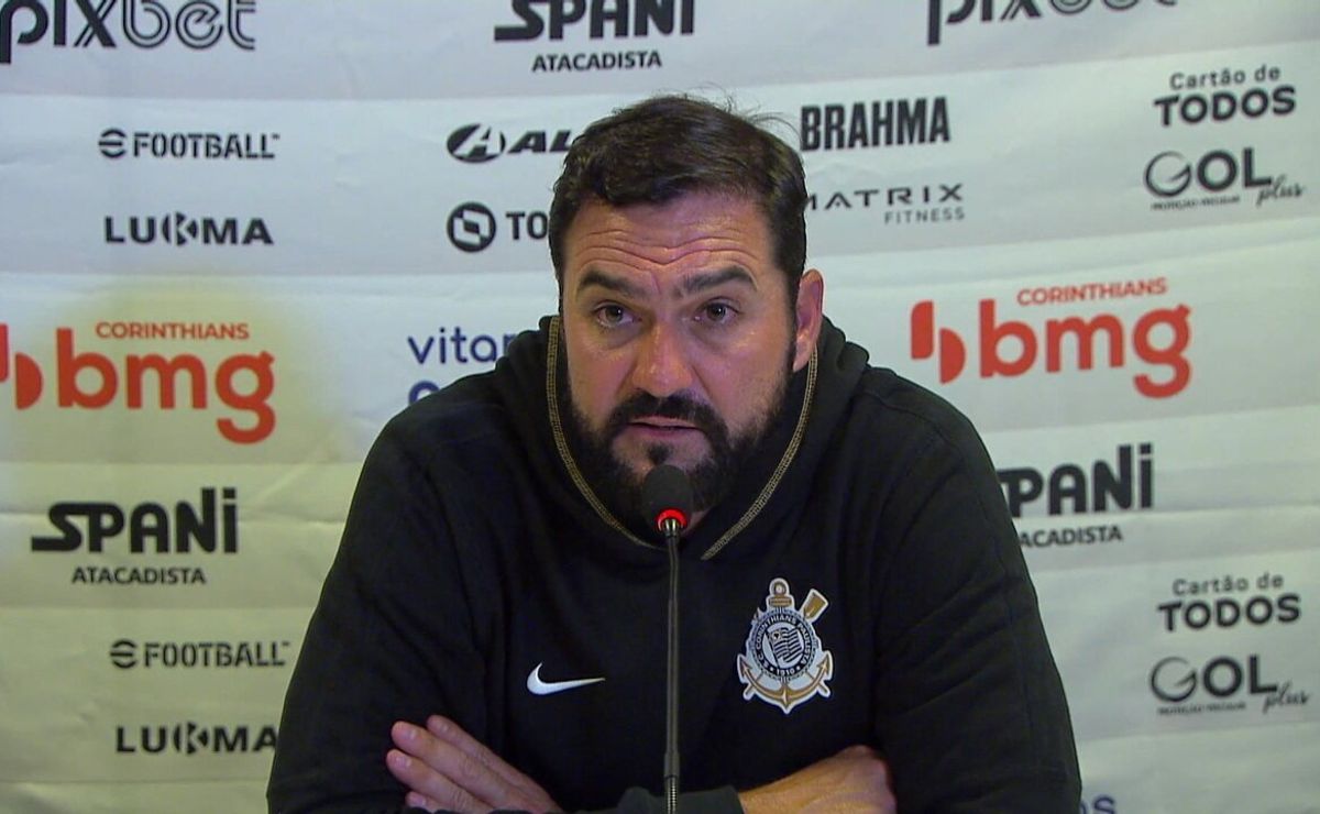 Danilo Andrade pode deixar o comando do Corinthians Sub-20 e tem ultimato marcado; entenda