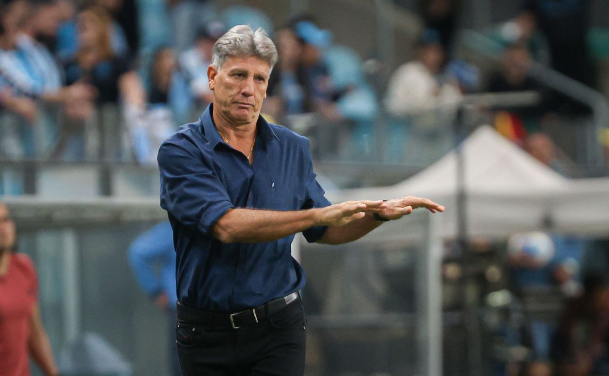 Torcida do Grêmio reclama de atitude de Renato Portaluppi em vitória: 
