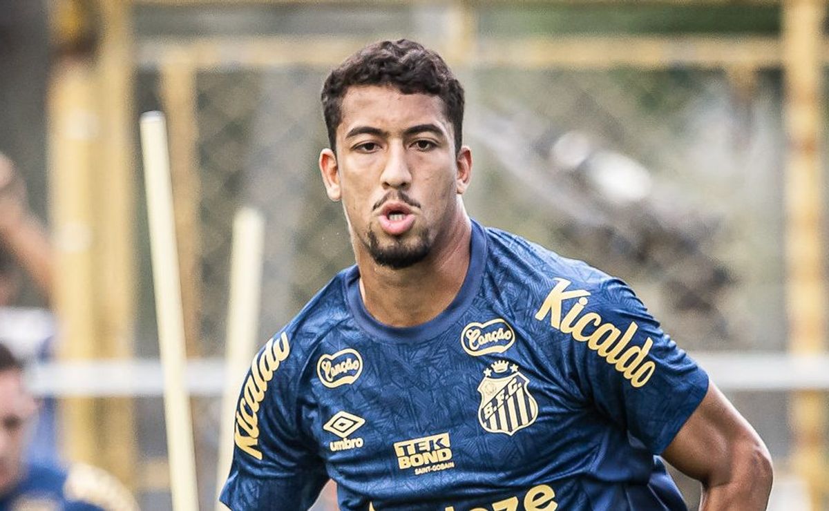 Bruno Marques recebe proposta para deixar o Santos, mas FIFA veta negociação; entenda