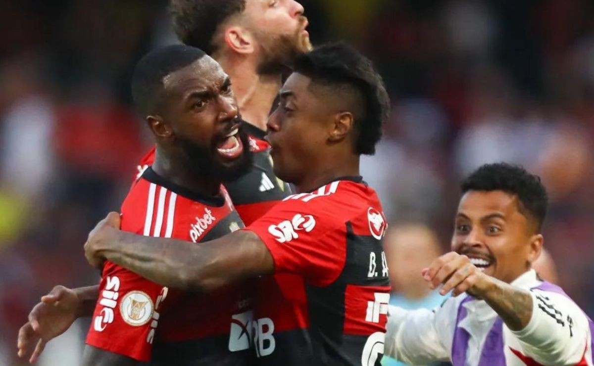 Carlinhos, Gerson, Léo Ortiz e Bruno Henrique devem ganhar chances no Flamengo contra o Palmeiras