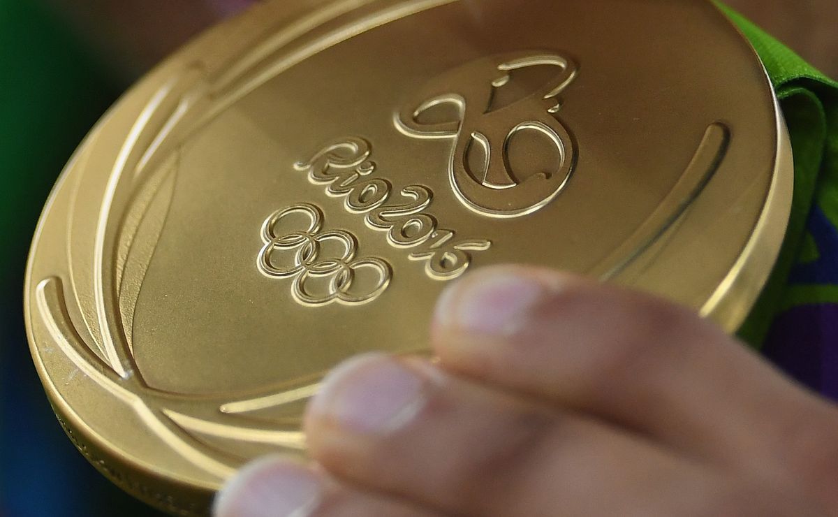 Ouro olímpico inédito do Futebol Masculino é vendido por R$ 170 mil