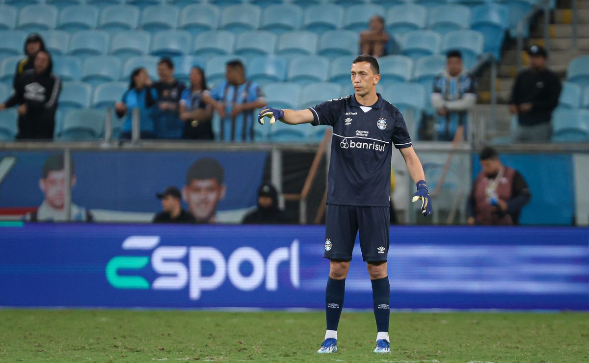 Marchesín comemora três jogos sem sofrer gols no Grêmio