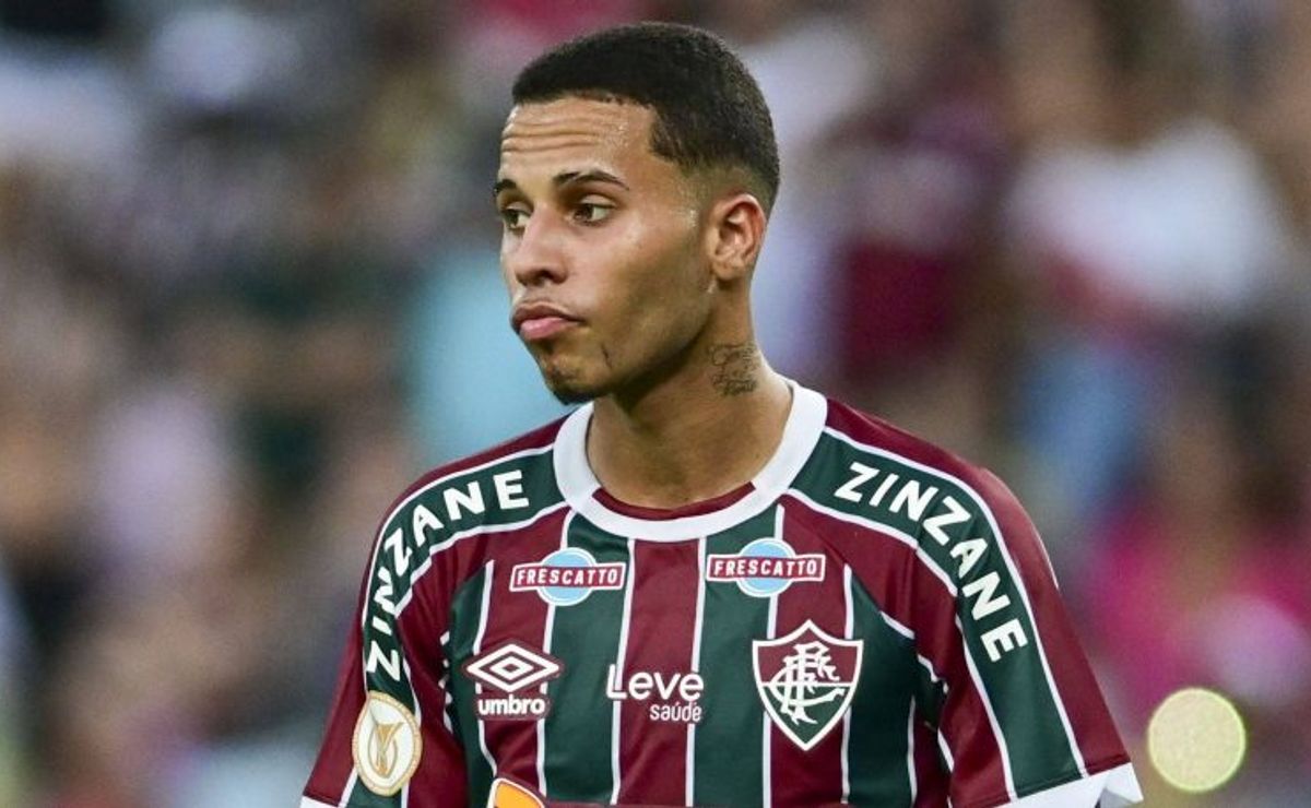 André sai lesionado de empate sem gols do Fluminense e Alexsander, suspenso, vira alvo de torcida